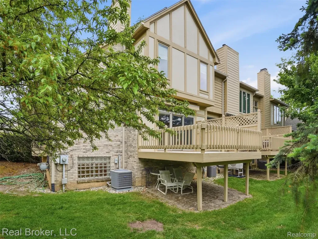 2710 Maitland Drive Ann Arbor City MI 48105