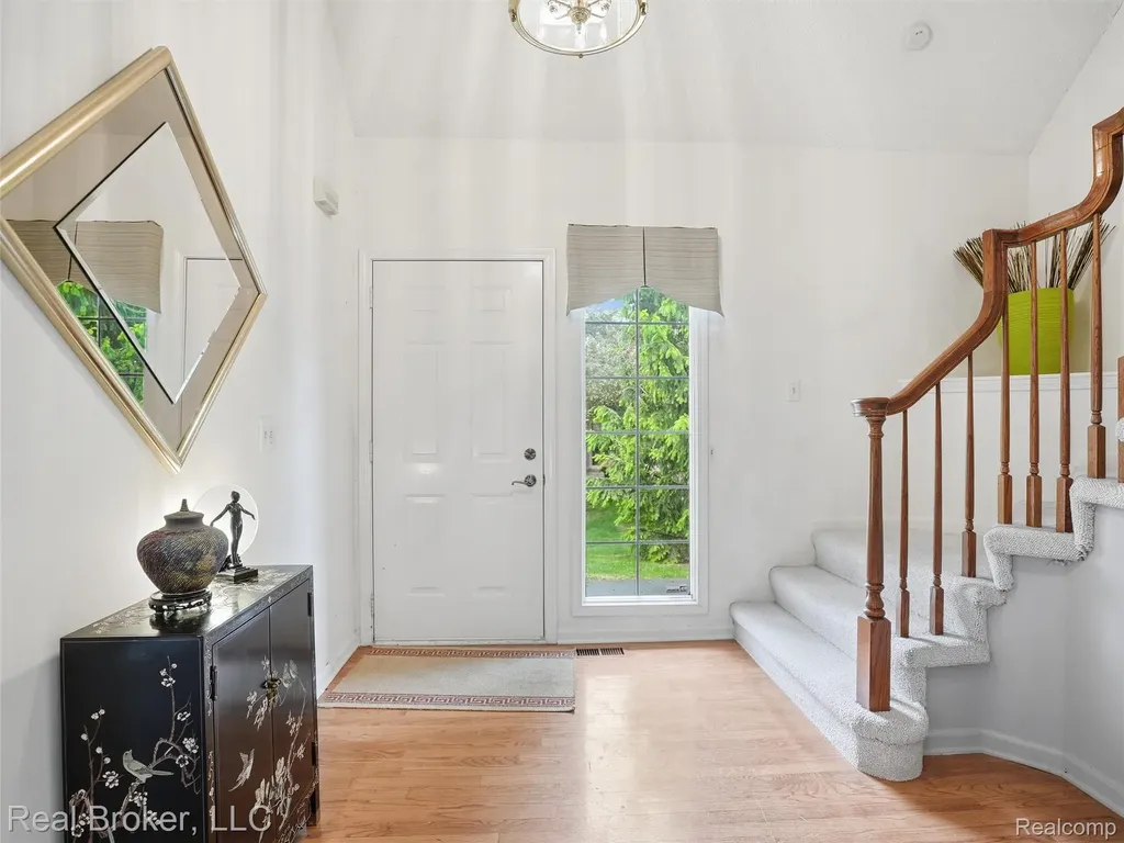 2710 Maitland Drive Ann Arbor City MI 48105
