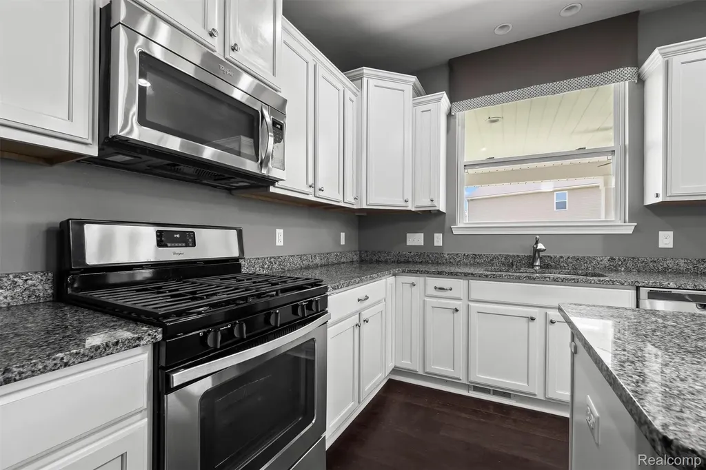 7810 N Central Park Shelby Charter Township MI 48317