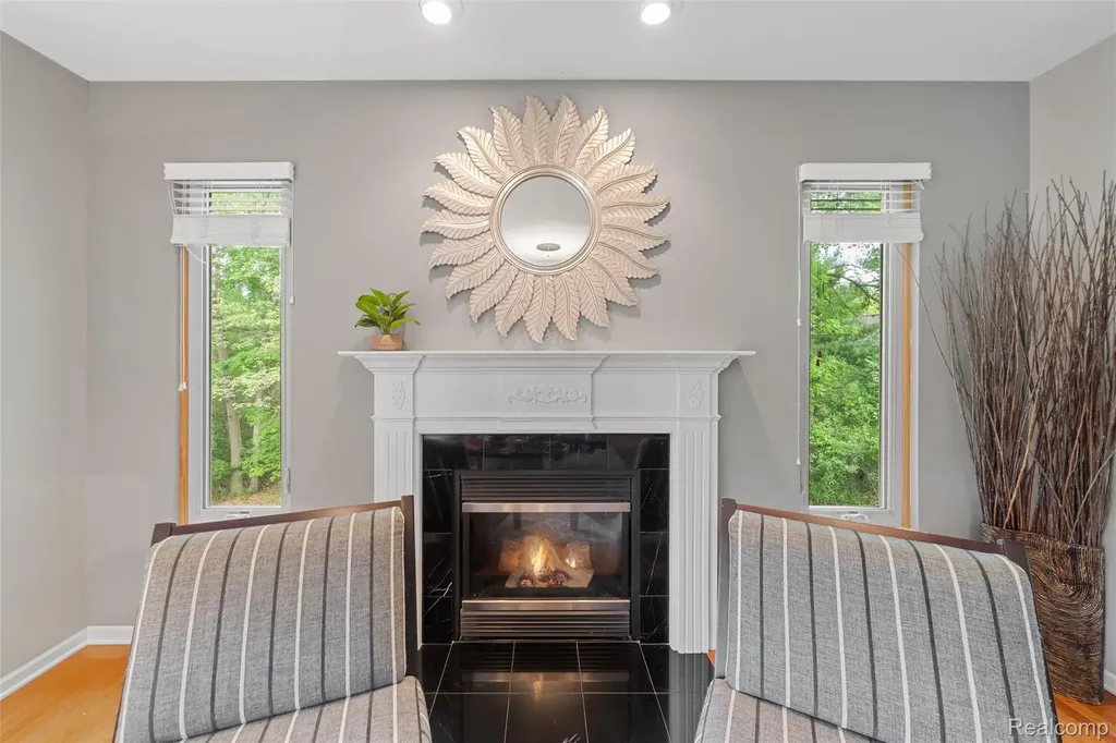 10099 Fernbrooke Drive Green Oak Township MI 48116