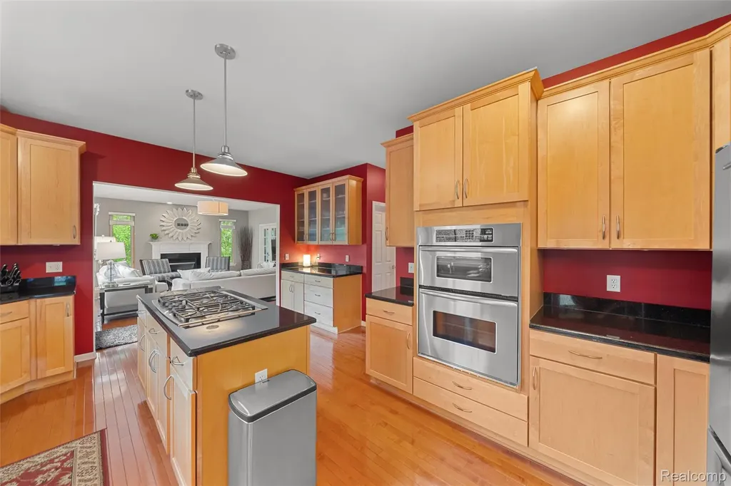 10099 Fernbrooke Drive Green Oak Township MI 48116