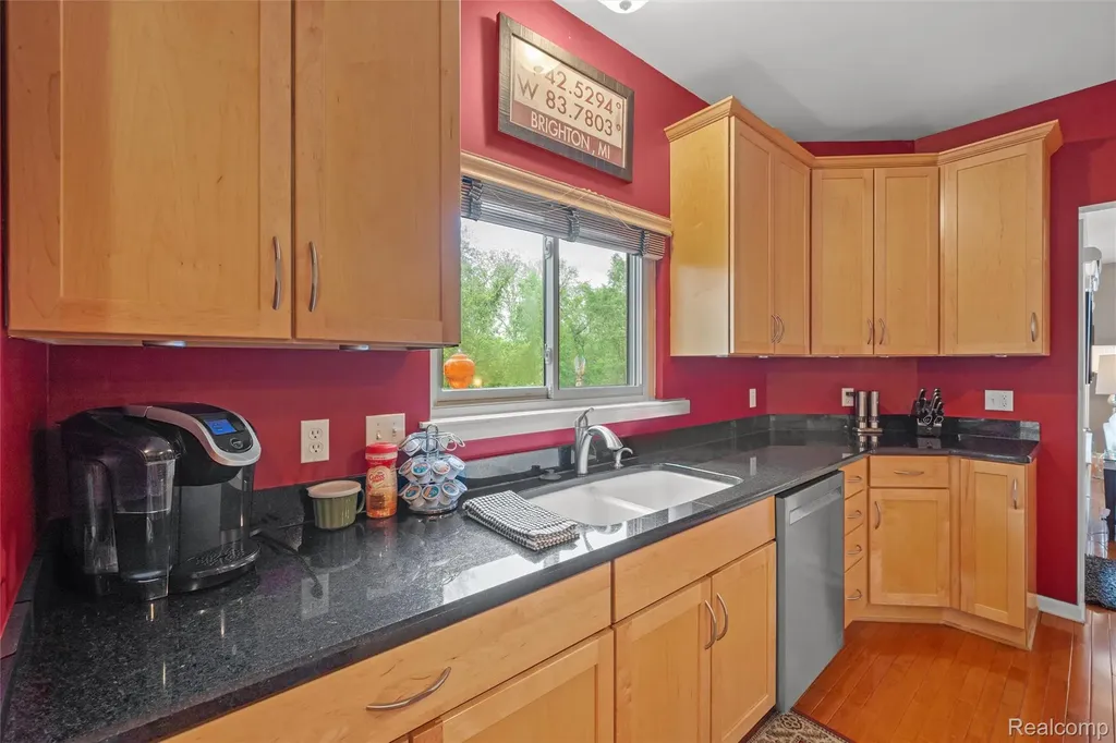 10099 Fernbrooke Drive Green Oak Township MI 48116
