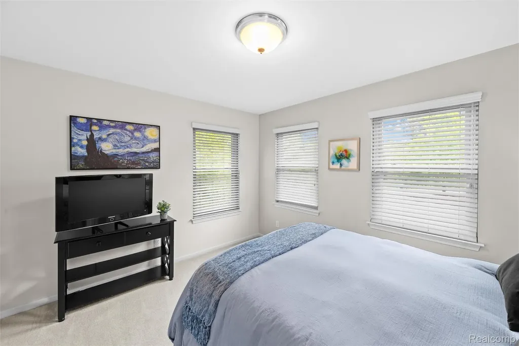 10099 Fernbrooke Drive Green Oak Township MI 48116