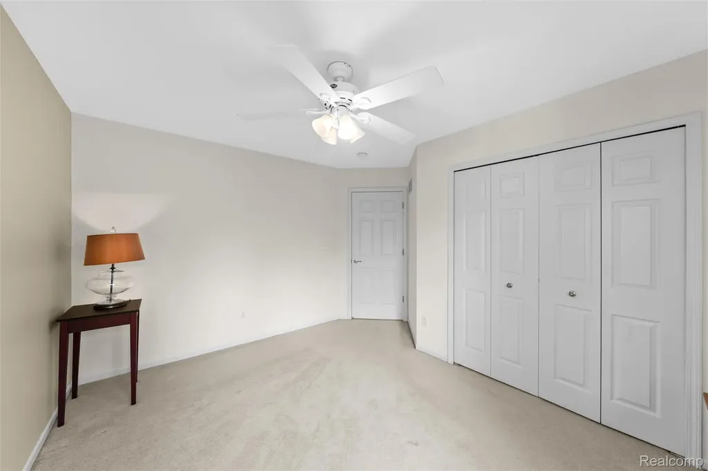 10099 Fernbrooke Drive Green Oak Township MI 48116
