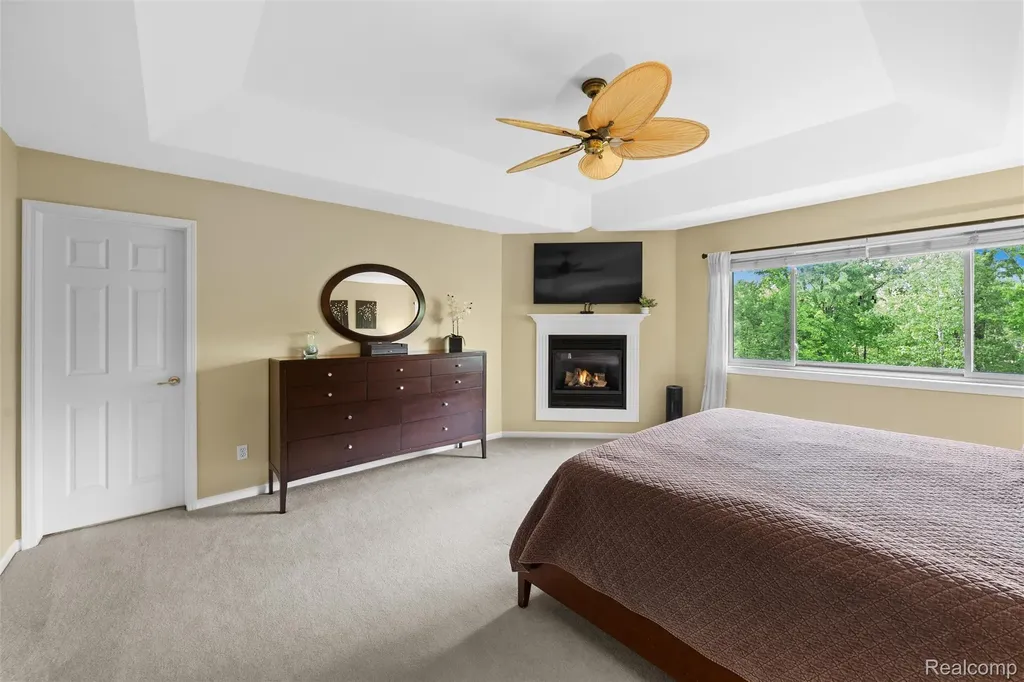 10099 Fernbrooke Drive Green Oak Township MI 48116