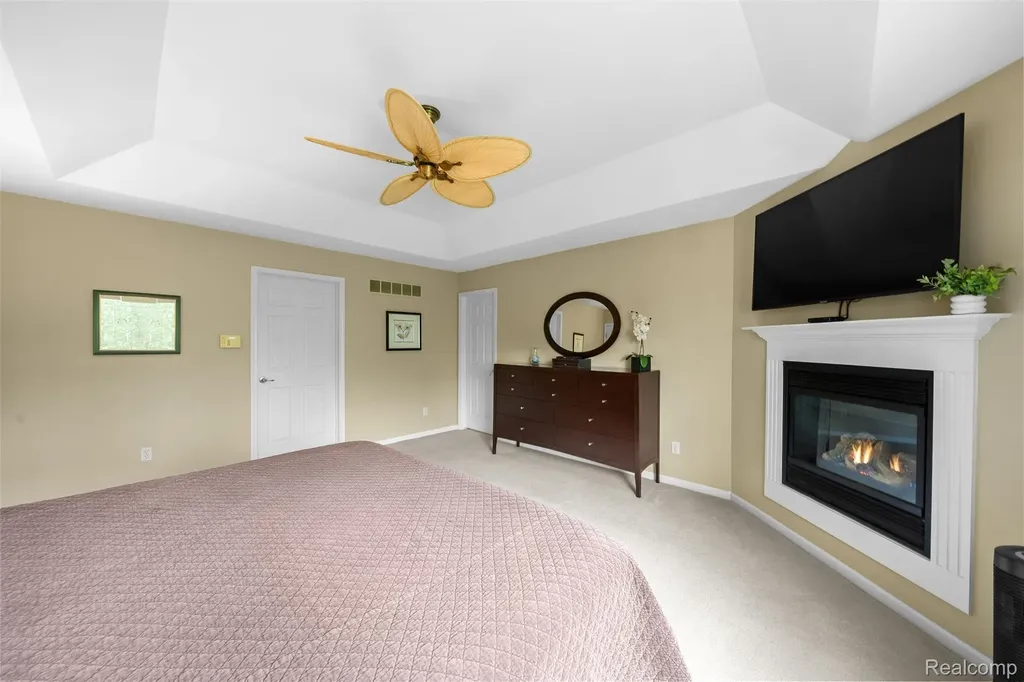 10099 Fernbrooke Drive Green Oak Township MI 48116