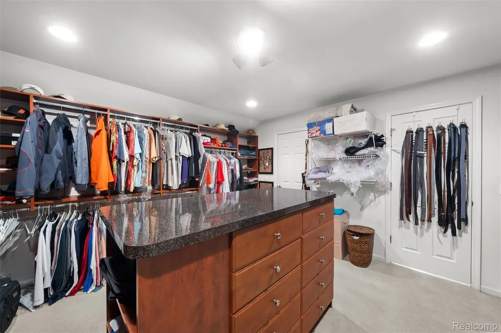 10099 Fernbrooke Drive Green Oak Township MI 48116