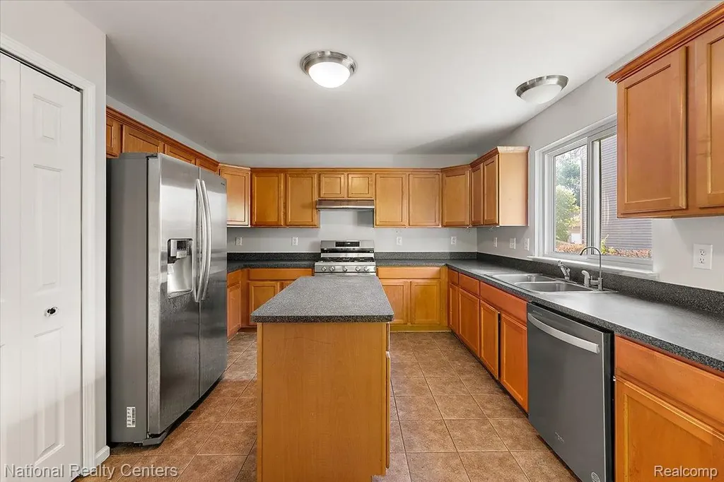 9780 David Lane White Lake Charter Township MI 48386