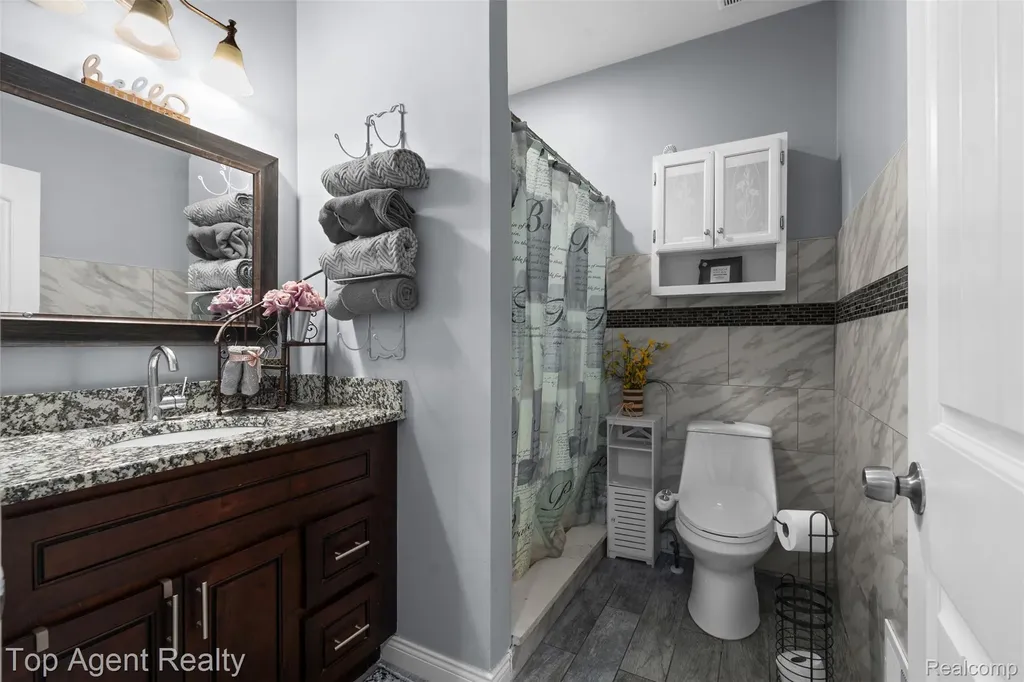 36738 Vine Drive Sterling Heights City MI 48312