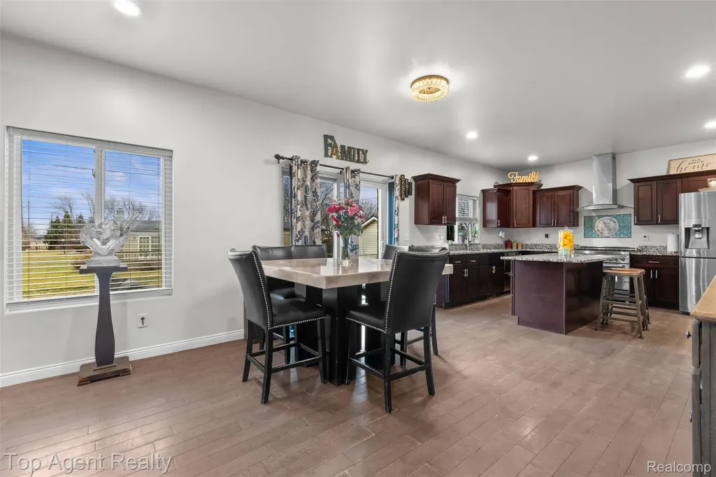 36738 Vine Drive Sterling Heights City MI 48312