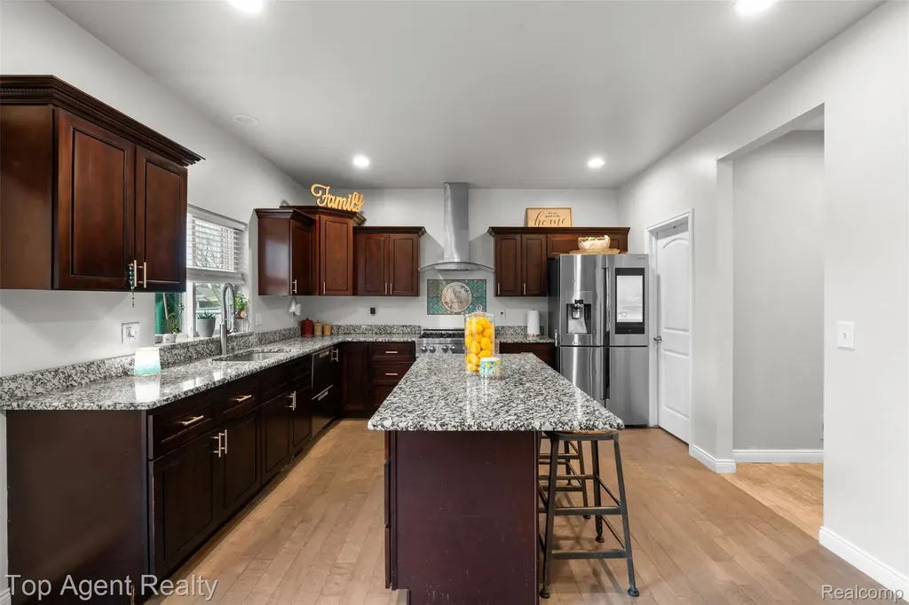 36738 Vine Drive Sterling Heights City MI 48312