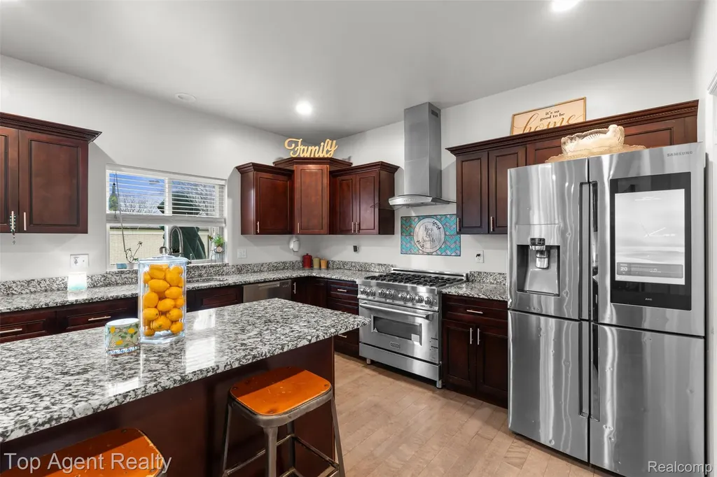 36738 Vine Drive Sterling Heights City MI 48312