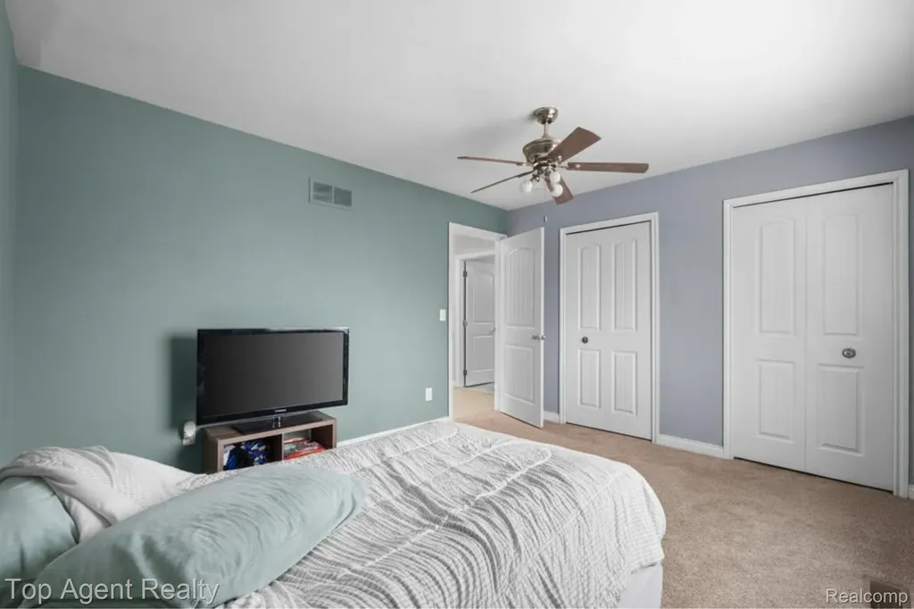 36738 Vine Drive Sterling Heights City MI 48312