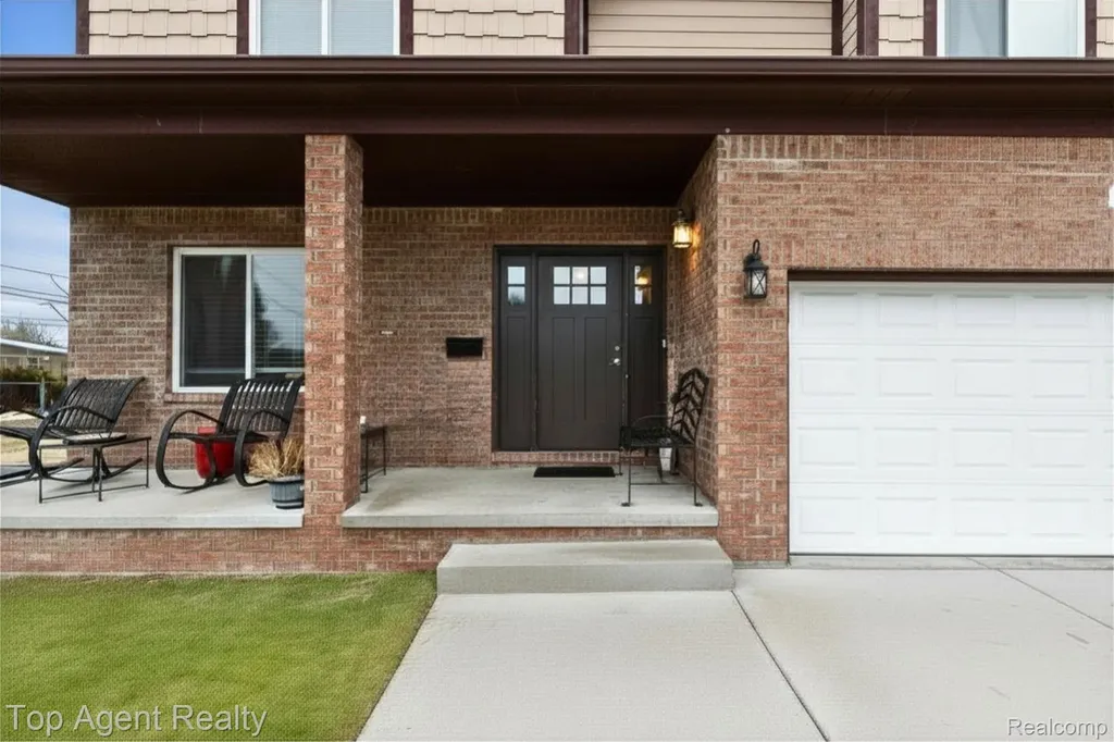 36738 Vine Drive Sterling Heights City MI 48312