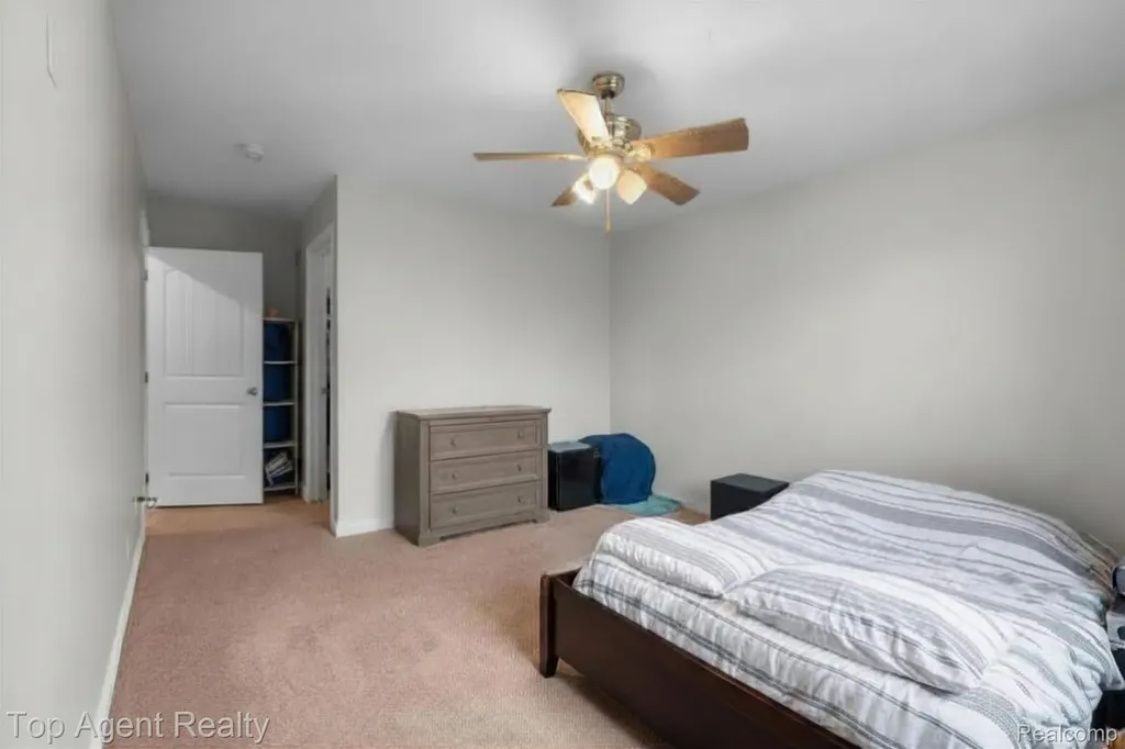 36738 Vine Drive Sterling Heights City MI 48312