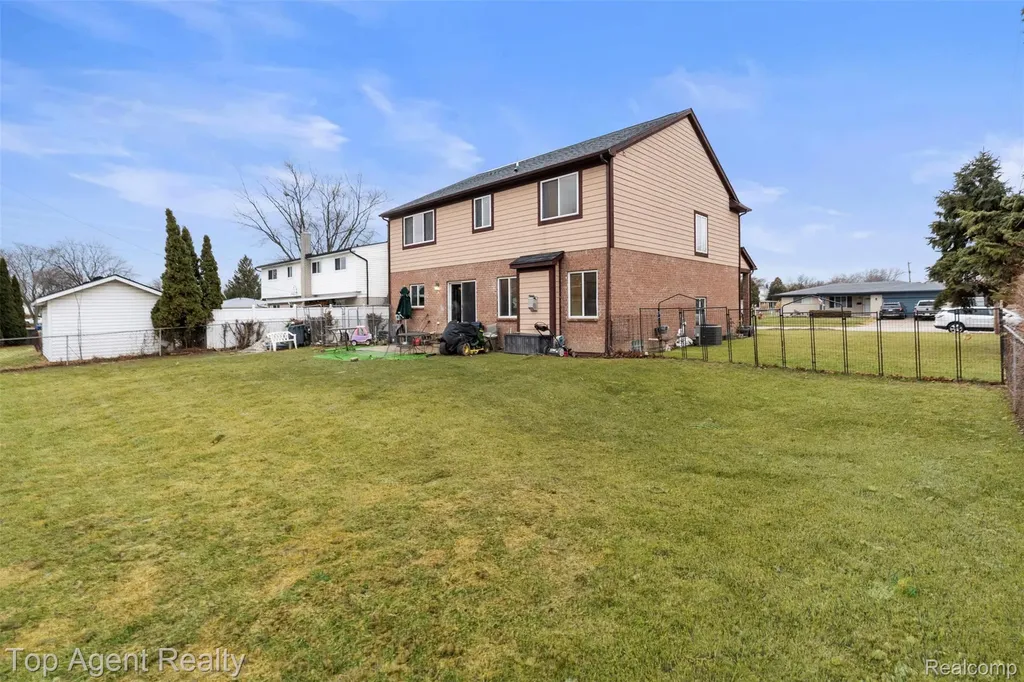 36738 Vine Drive Sterling Heights City MI 48312