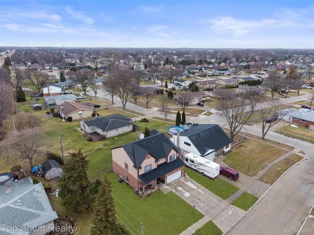 36738 Vine Drive Sterling Heights City MI 48312