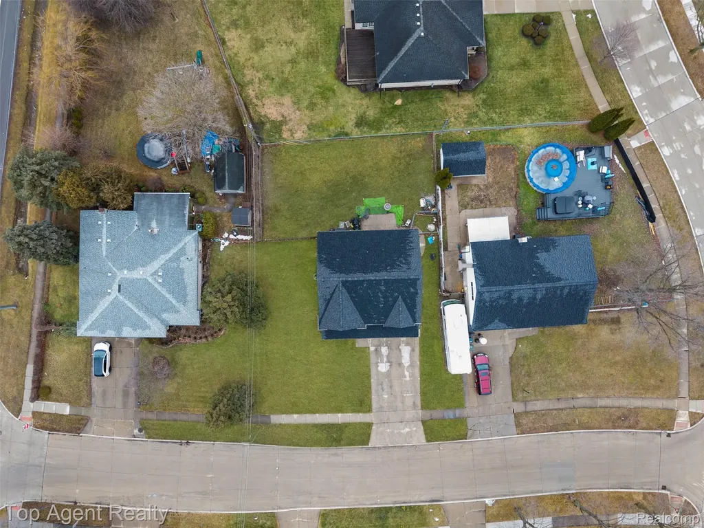 36738 Vine Drive Sterling Heights City MI 48312