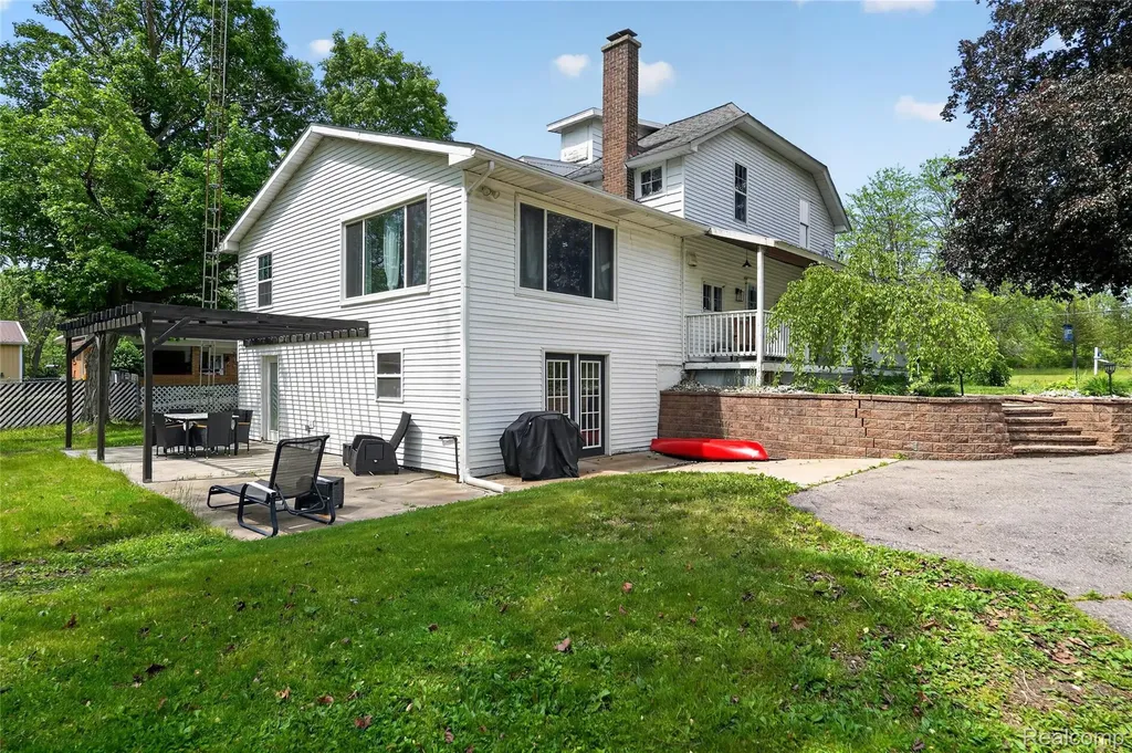 6235 Flushing Road Mt. Morris Township MI 48433