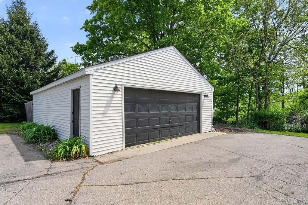 6235 Flushing Road Mt. Morris Township MI 48433