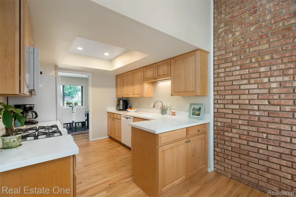 2903 Moon Lake Drive West Bloomfield Charter Township MI 48323