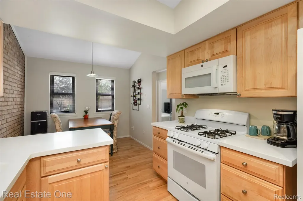 2903 Moon Lake Drive West Bloomfield Charter Township MI 48323