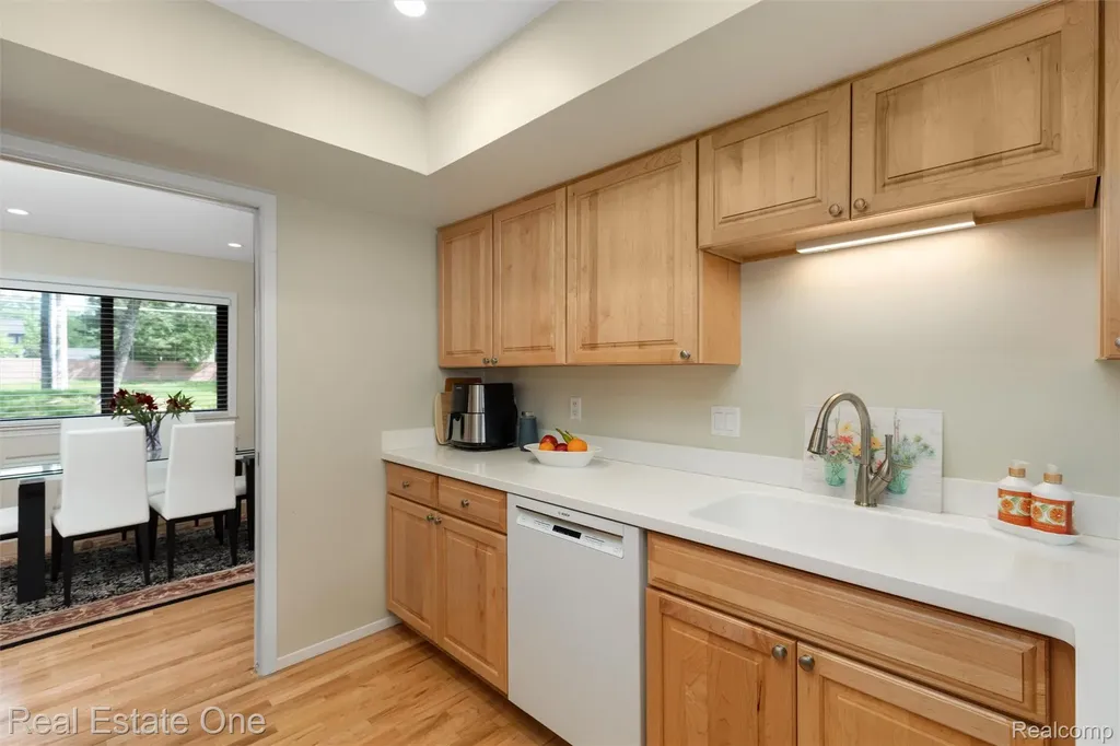 2903 Moon Lake Drive West Bloomfield Charter Township MI 48323