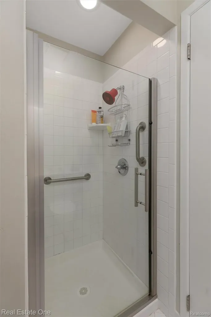 2903 Moon Lake Drive West Bloomfield Charter Township MI 48323