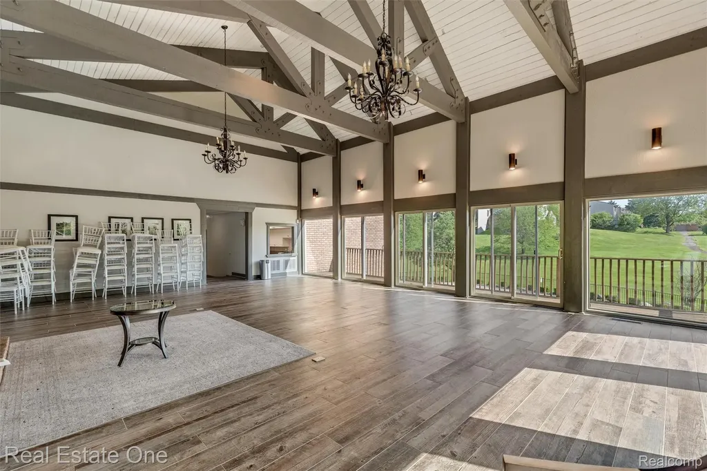 2903 Moon Lake Drive West Bloomfield Charter Township MI 48323