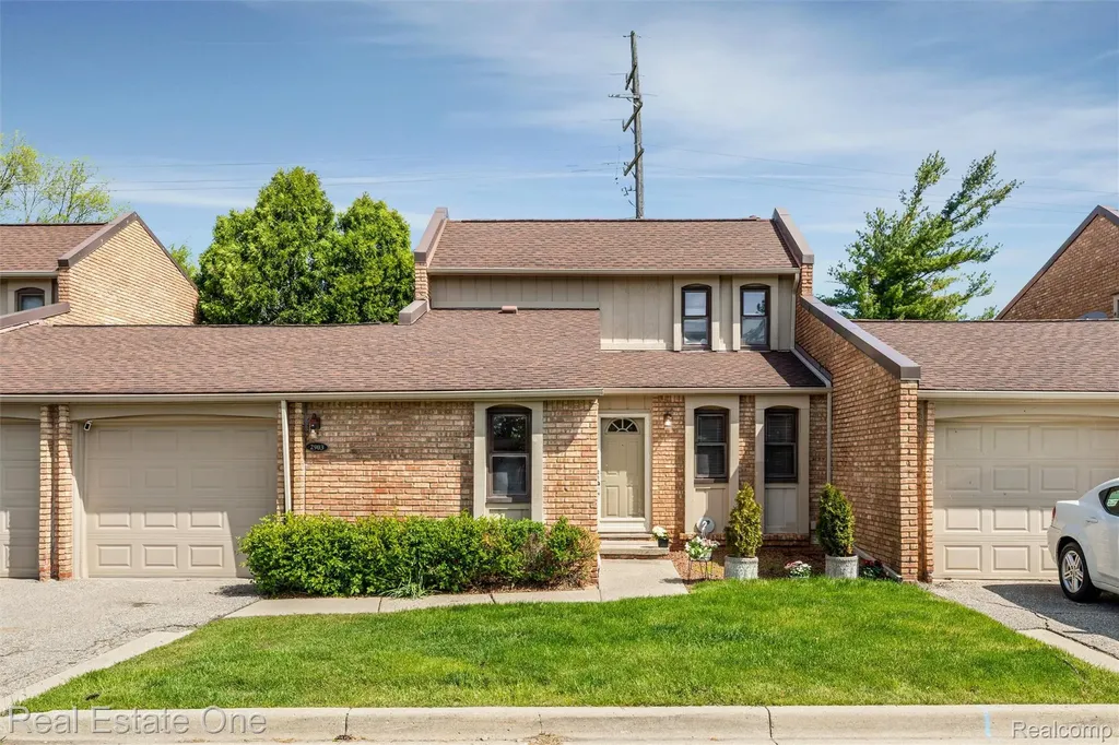 2903 Moon Lake Drive West Bloomfield Charter Township MI 48323