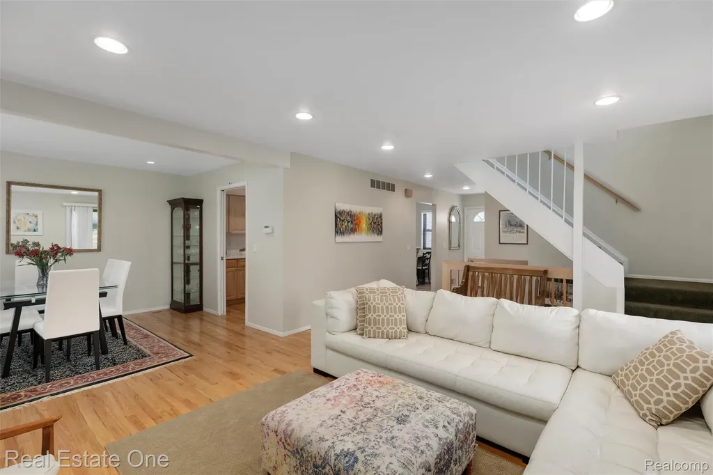 2903 Moon Lake Drive West Bloomfield Charter Township MI 48323