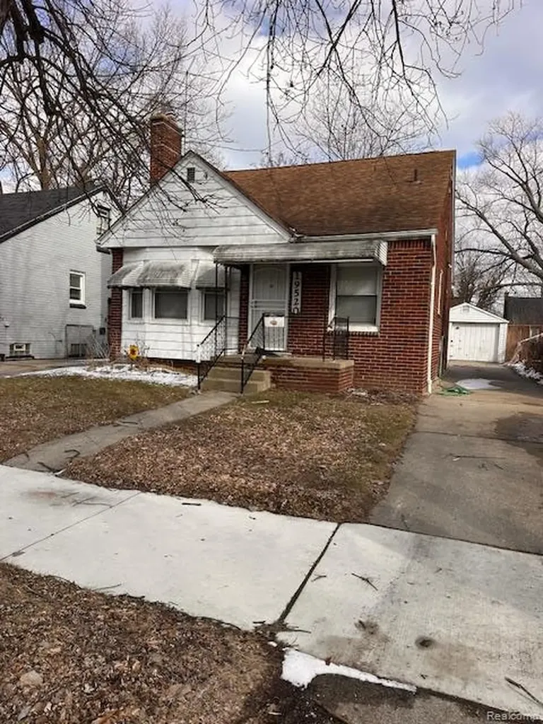 19520 Strasburg Street Detroit City MI 48205