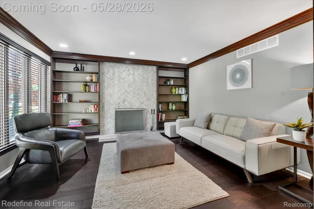 4296 Barcroft Way West Bloomfield Charter Township MI 48323
