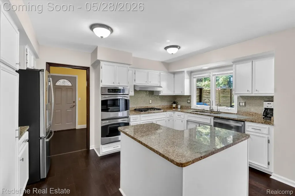 4296 Barcroft Way West Bloomfield Charter Township MI 48323