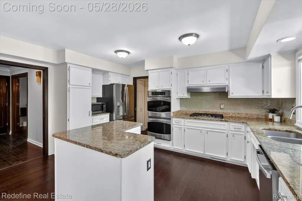 4296 Barcroft Way West Bloomfield Charter Township MI 48323