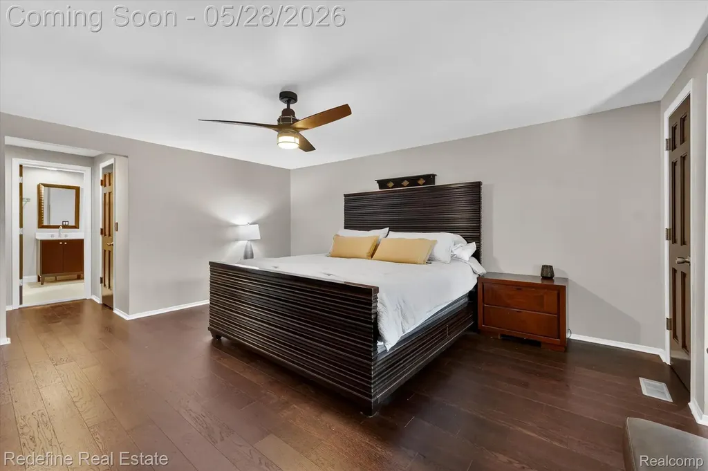 4296 Barcroft Way West Bloomfield Charter Township MI 48323