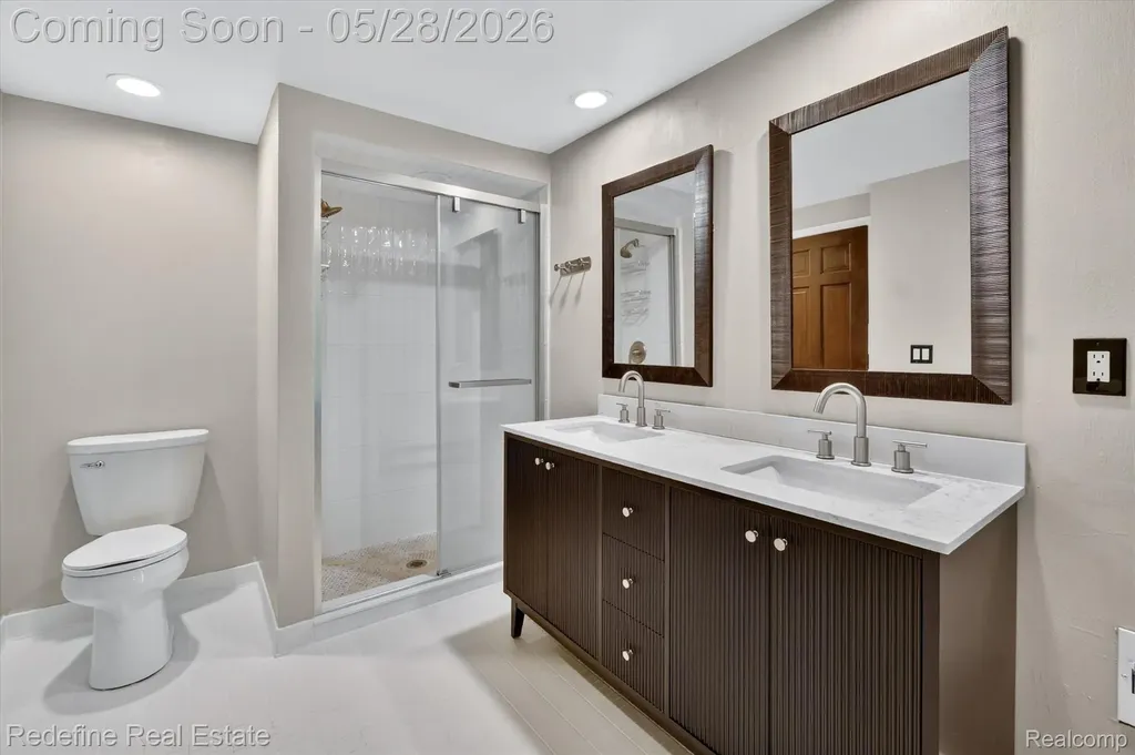 4296 Barcroft Way West Bloomfield Charter Township MI 48323