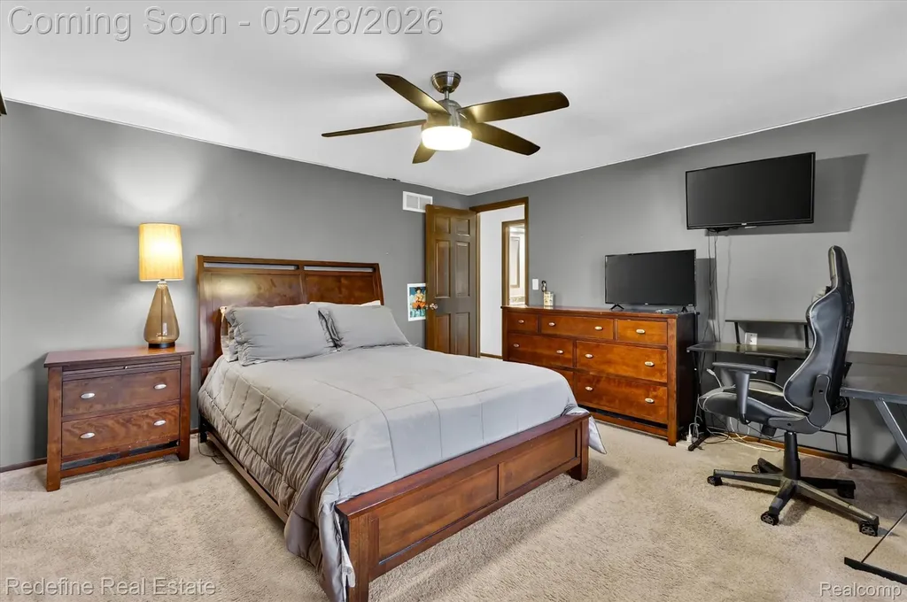 4296 Barcroft Way West Bloomfield Charter Township MI 48323