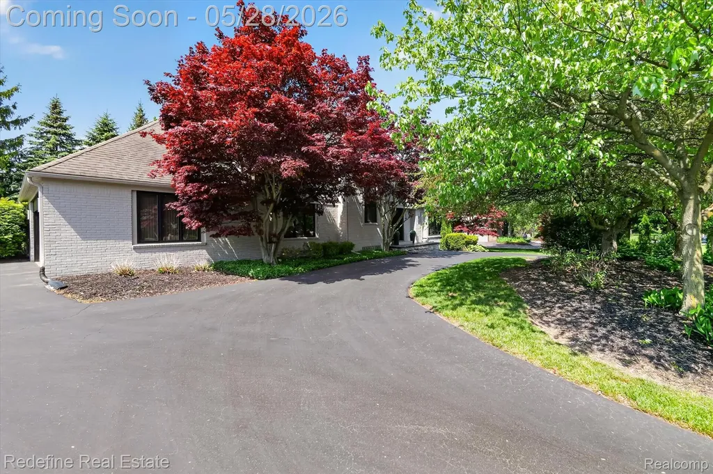 4296 Barcroft Way West Bloomfield Charter Township MI 48323