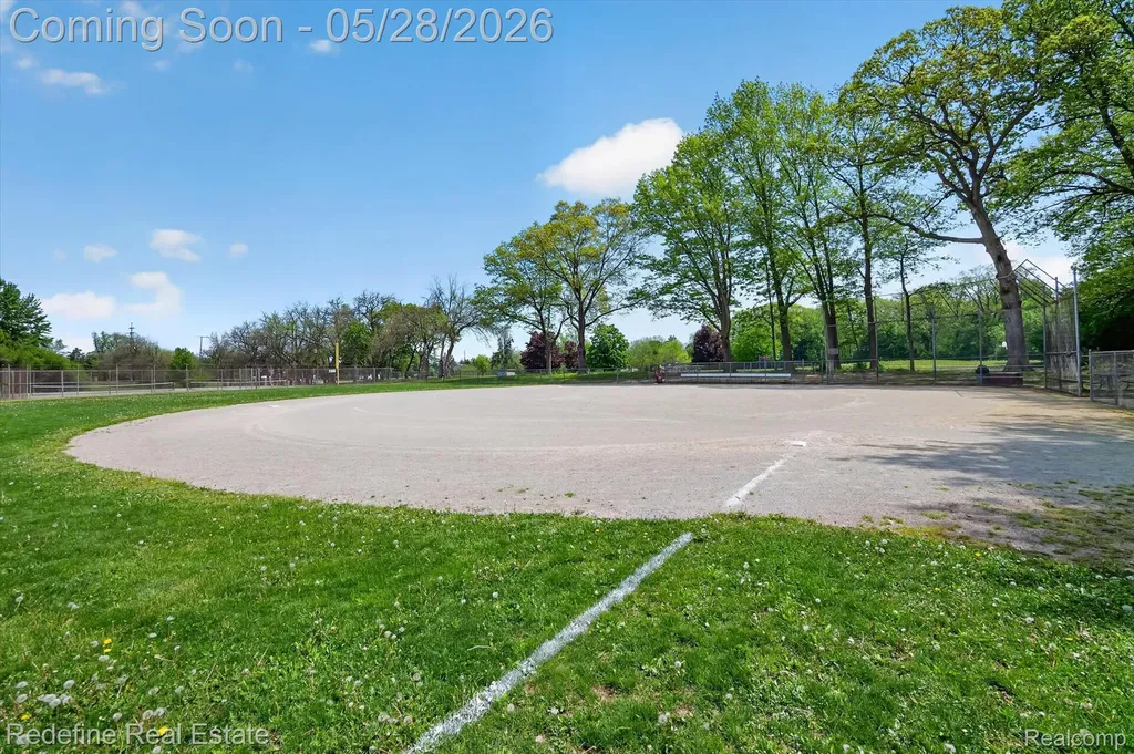 4296 Barcroft Way West Bloomfield Charter Township MI 48323
