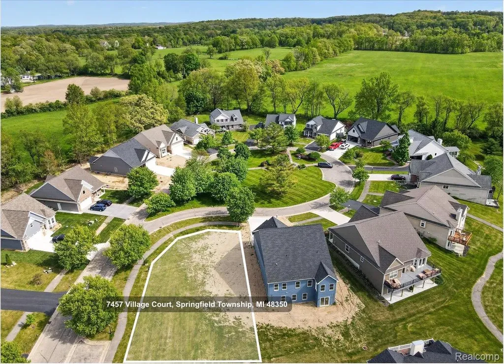 7457 Village Court Springfield Charter Township MI 48350