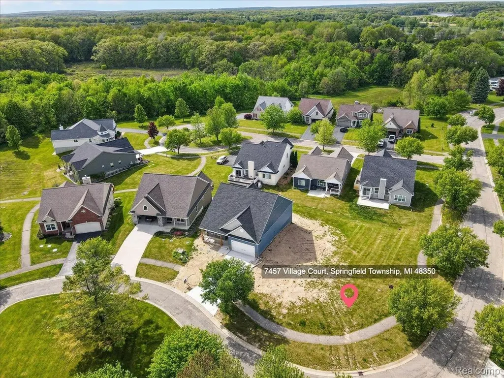 7457 Village Court Springfield Charter Township MI 48350