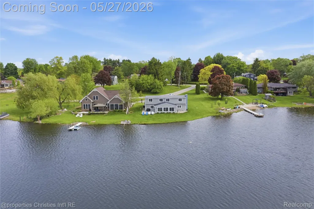 6672 Seth Court Independence Charter Township MI 48348