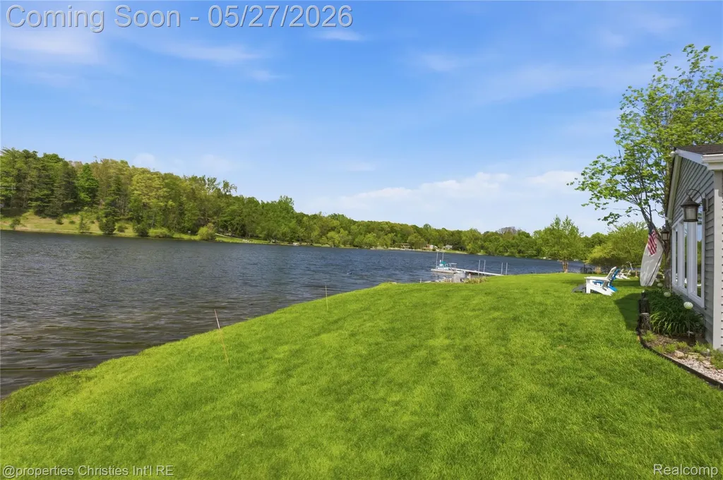 6672 Seth Court Independence Charter Township MI 48348
