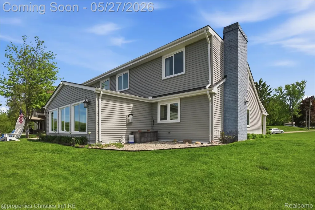 6672 Seth Court Independence Charter Township MI 48348