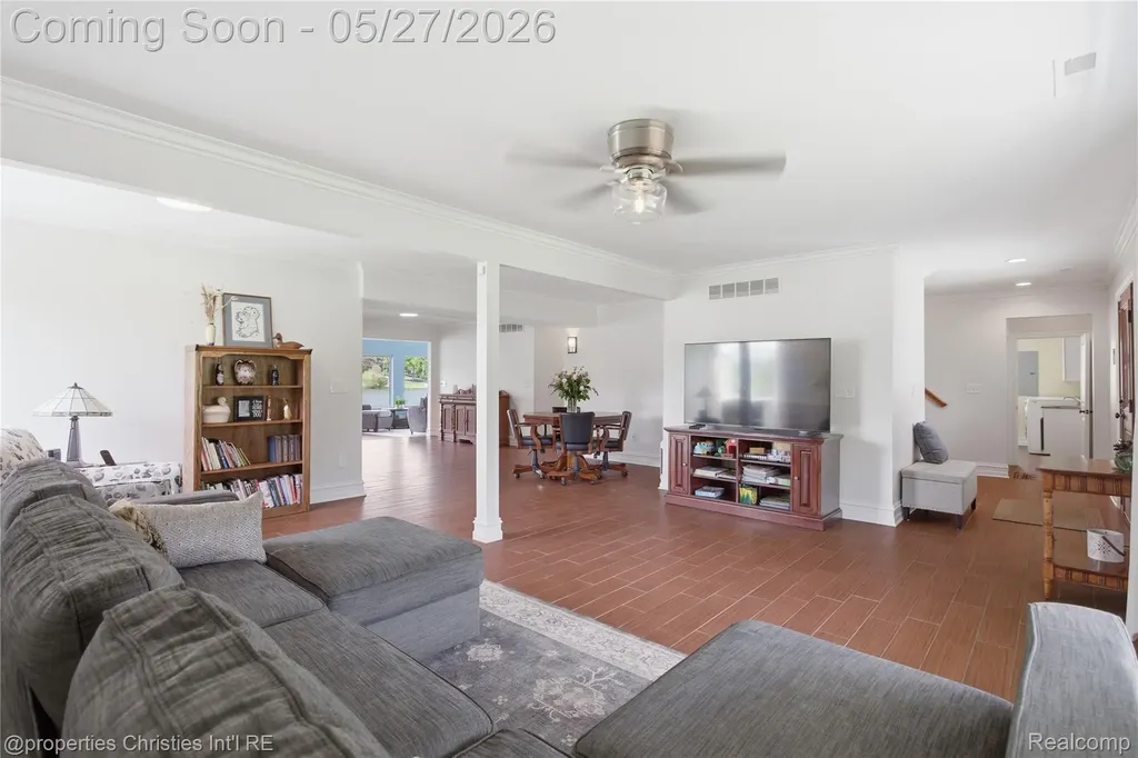 6672 Seth Court Independence Charter Township MI 48348