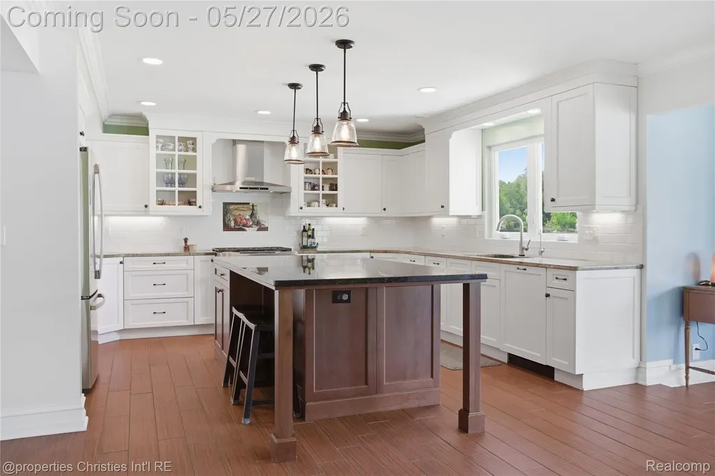6672 Seth Court Independence Charter Township MI 48348