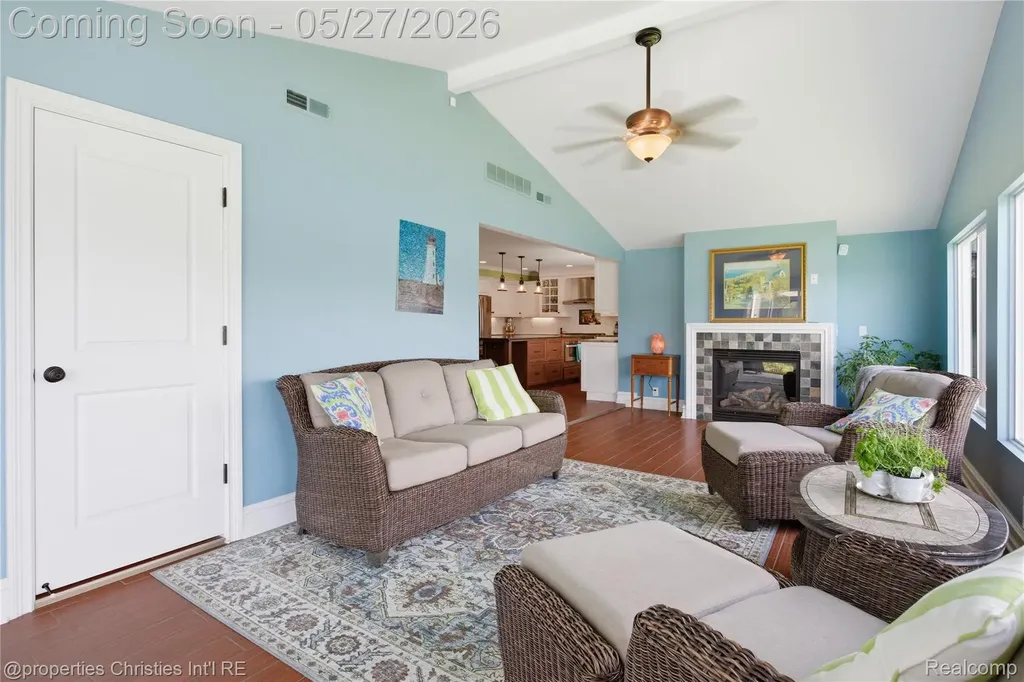 6672 Seth Court Independence Charter Township MI 48348