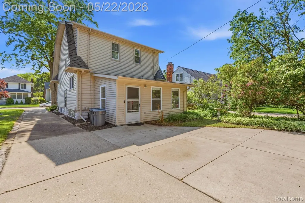 156 Moross Street Mt. Clemens City MI 48043