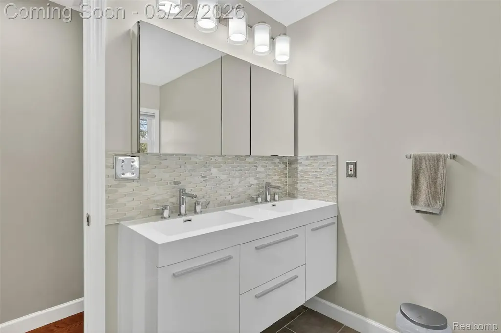 12192 Overlook Drive Tyrone Township MI 48430